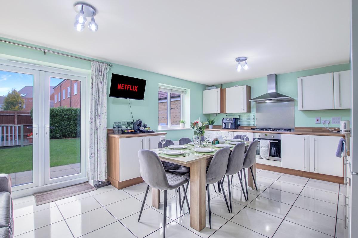 Weekends in Bedford 15% OFF | 4 BR | 3.5 Bath6